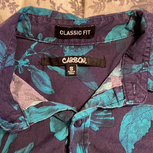 Button up - Picture 2 of 3